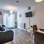 One-Bedroom Ground Floor Apartment In Birmingham With Parking