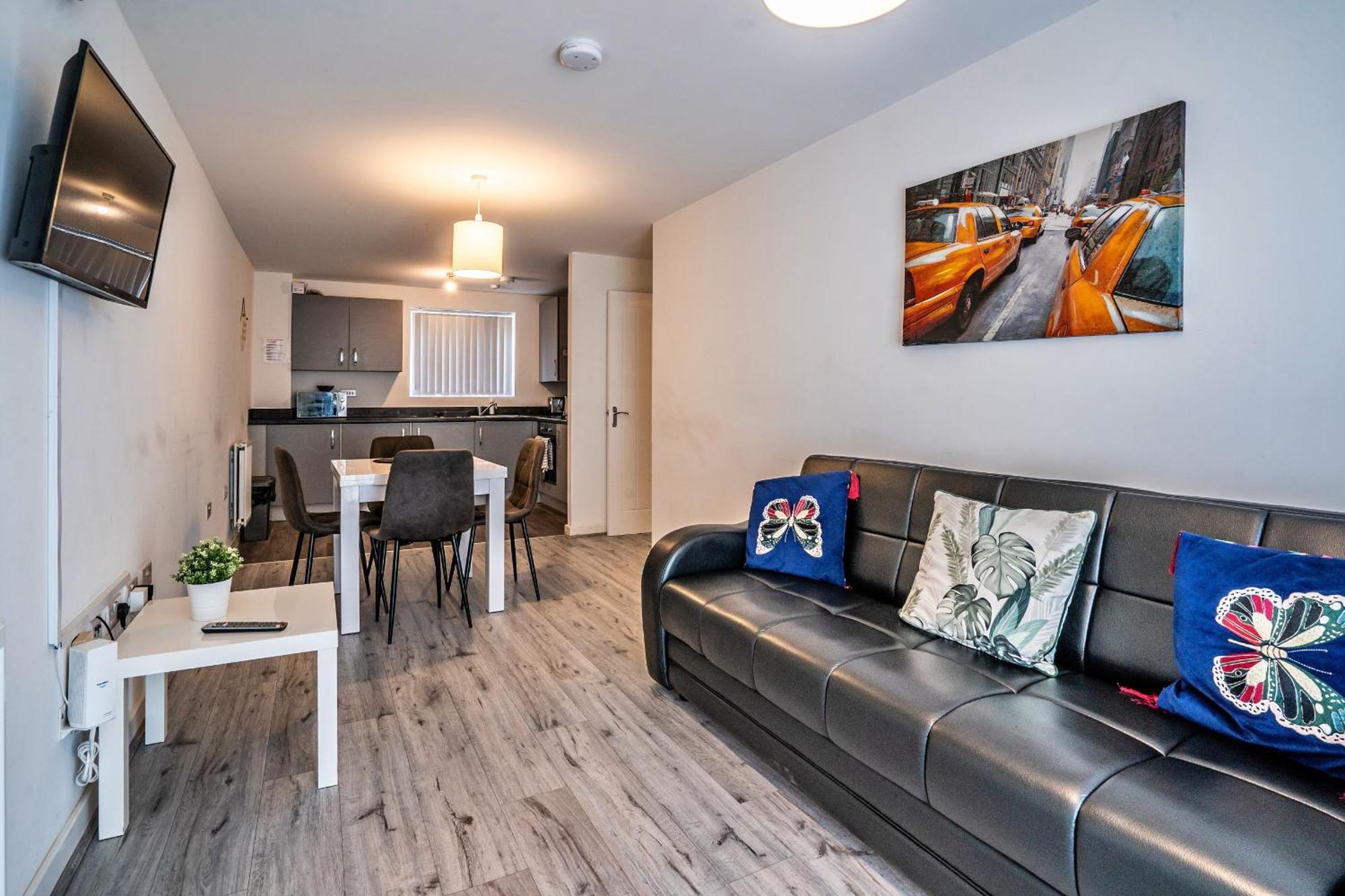 One-Bedroom Ground Floor Apartment In Birmingham With Parking Apartment