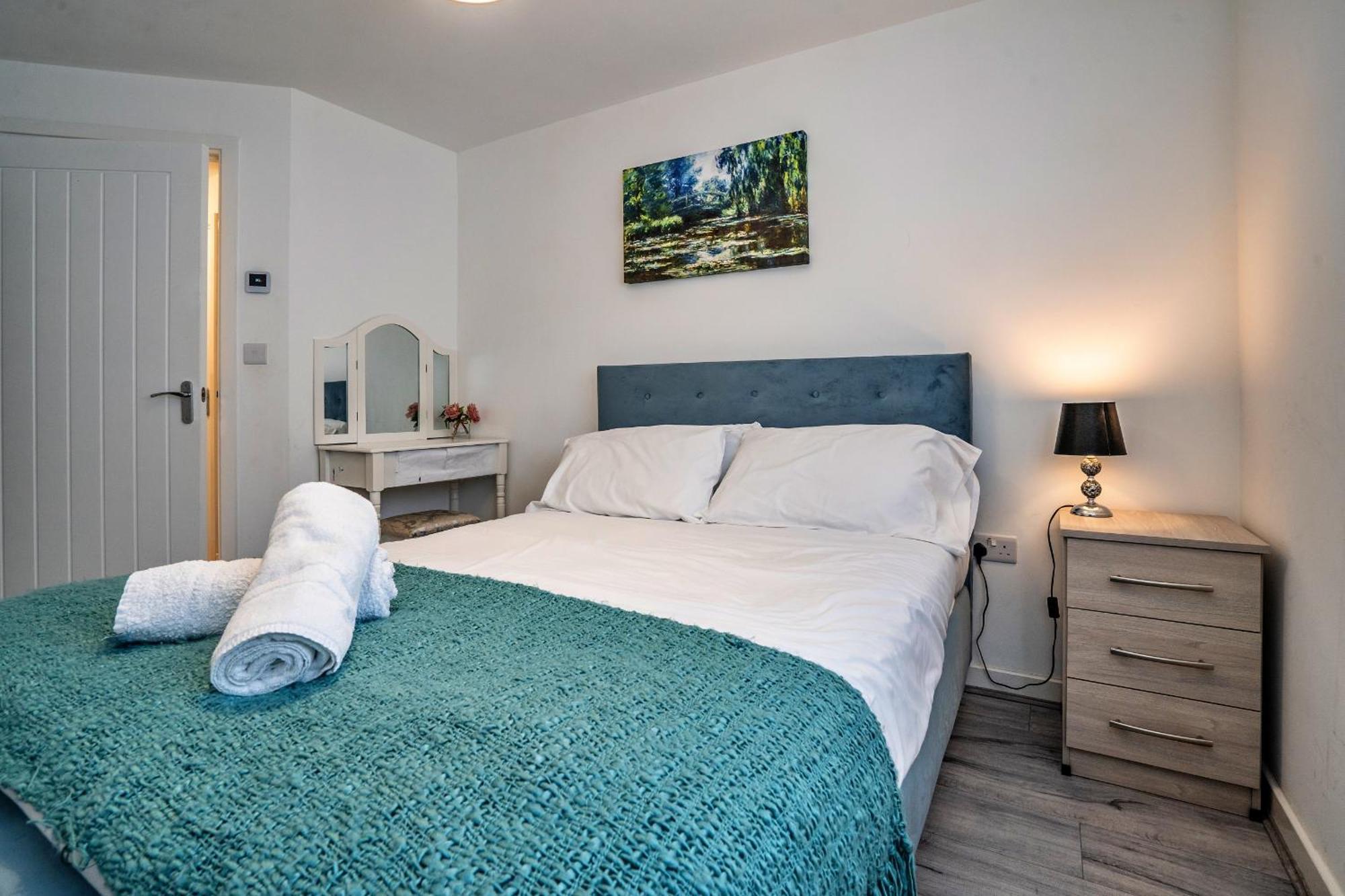 One-Bedroom Ground Floor Apartment In Birmingham With Parking Apartment Birmingham